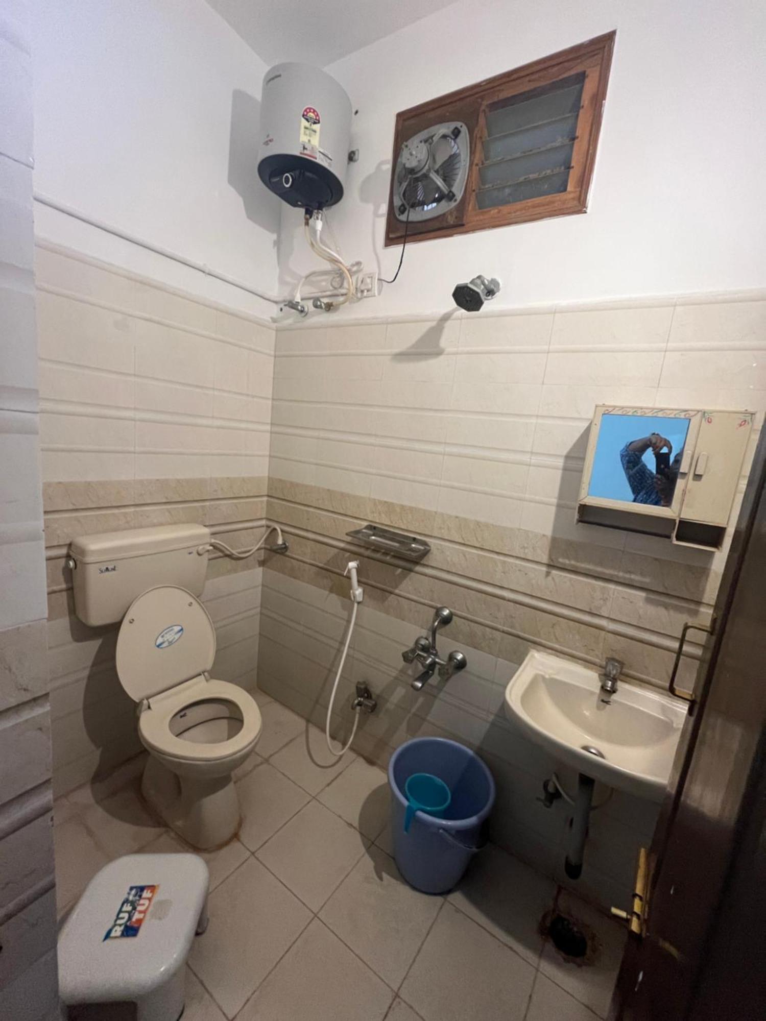 Nanda Mohan Homestay- Luxuries Ac Apartment Close To Alipiri Foothills-Kapila Teertham And Iskcon Temple Тирупати Экстерьер фото